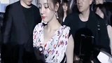 严重怀疑迪丽热巴进错了演艺圈，酥麻的嗓音，真是听醉半个娱乐圈