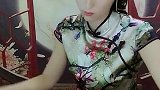 穿旗袍弹古筝，这个美女好有才！