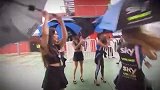 综合-17年-火辣摩托女郎热情送飞吻 烈焰红唇大秀傲人上围-专题