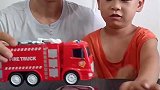 七彩童年：弟弟的小绿车