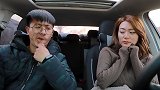 男子在媳妇车上发现香烟，没想他去质问导航，导航回答的真逗