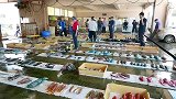 日本人刀工有多恐怖？鳗鱼刚要反咬一口，瞬间被剥皮！