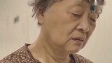 奶奶病重卧床不起，金毛路虎为了给奶奶看病卖身来换钱，感人