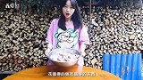 小妹秘制一道“颜黑鸭”，一盆鸭翅鸭掌鸭脖吃过瘾，看着太解馋了