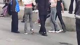 旱的旱死涝的涝死，男人桃花运这么好