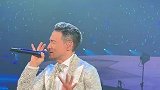 近距离听歌神唱歌