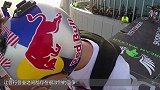 女子蹦极出现“意外”，刚跳下去绳子就断裂了，镜头记录全过程