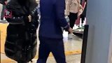 怀孕不用安检的，大家以后要注意提醒家人们，拳王夫妇也不另外