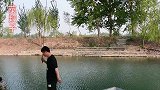 耙子去本地的巨物坑挑战，没想到第一杆就变成了大弯弓，太过瘾了