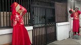 大婚的日子新郎新娘还这样闹，纯粹是来搞笑的啊！