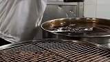 有谁知道做扒鸡时的这一步是为什么呢？
