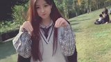 小姐姐长得清纯可爱，配上这身衣服，简直就是男人们的梦中情人