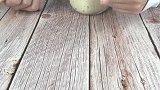 挑战吃完全网最大奥利奥水果抱抱杯