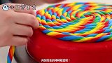 我的神！闺蜜真的做了一个棒棒糖蛋糕？切下去那一刀太舒服了！