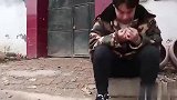 小伙答应女友挣到钱就回来结婚，3年后打工回家，却听到宝宝哭声