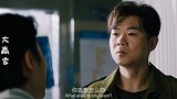 爆笑劫匪合集：大鹏扮演劫匪，对着美女做俯卧撑，原来是这个意思