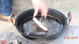 小燕子挑战“爆辣火腿肠”，结果赢走超大玩具熊，这下老板亏大了