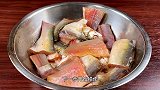 干煸刁子鱼学会这么做,鱼肉鲜嫩麻辣鲜香,大厨把技巧分享给大家