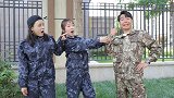 绝地求生真人版，二浪制作古灵精怪枪，敌人捡到后竟朝自己开枪