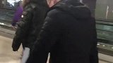 岳云鹏，我喊岳岳，回头看我笑了笑，你羡慕吗？