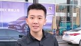 小伙想要销售自家车辆，结果却被顾客这么怼，真是不忍直视！
