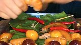 一分钟加速吃整盘美食，看起来好有食欲啊