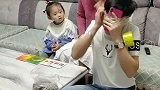 这老婆是快递包装员吧