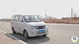 美女打车去医院，上车接个电话被司机误会，给拉警察局了，太逗了