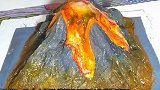 厉害了我的哥，在家模拟火山爆发，网友都赞“逼真”！
