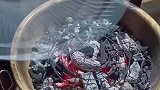 报废的电风扇别扔，擦一擦拿来做围炉煮茶