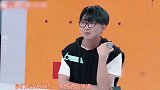 那些爱喝酒的明星：关晓彤迷恋微醺感，毛不易一瓶白酒都不醉
