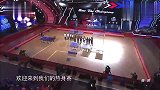 来吧冠军：节目组太坏了，竟把乒乓球台给缩小！这能难住刘国梁？