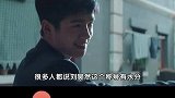 16岁年少成名他，一直保持低调的状态，一边拍戏一边啃书