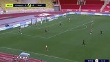 第66分钟尼姆球员费尔哈特射门 - 打偏