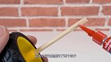 牛人将弹珠塞满可乐瓶，发射的瞬间，hoom的一声太惊艳了！