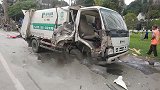 福建福州环卫车与公交相撞 六旬环卫工当场身亡 乘客跳窗逃生