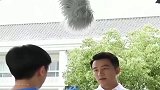 黄轩打破记录了，拍戏一向都是一遍过，没想到今天笑场了！