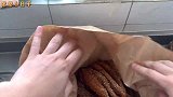 30元买只香酥鸡，一把香椿芽拌豆腐，连骨头都吃了，太美味了