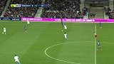 第34分钟马赛球员古斯塔沃射门