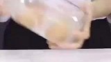 实用小技巧：鸡蛋碎壳小技巧