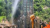 打卡韶关云门山电梯观景瀑布，今年五一你去哪里玩了呢！