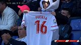 西班牙人主场鼓掌致敬普埃尔塔+哈尔克 熊猫哥举塞维球衣暖心