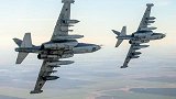 对美强势反击，俄大批战机奔袭中东，上百枚汽油弹炸平美盟友老巢