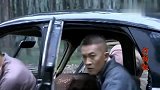 打狗棍：杆子帮救了戴天理，戴天理都站不住了，也要向大家磕个头