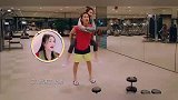 李承铉背着戚薇做深蹲，不料老李一句蹩脚的中文，戚哥笑抽