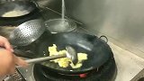 西红柿炒鸡蛋，加上一个关键的步骤做出来更好吃，你发现了吗？