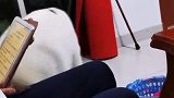 不止是我害怕我妈，连我的狗都特别会看她的脸色