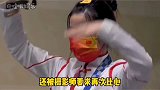 本届奥运首金杨倩领奖时 在领奖台上比心 妹妹真的好可爱啊～