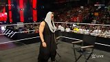 WWE-15年-RAW第1157期：绿箭侠将参加夏日狂潮大赛 毒蛇痛失冠军-全场