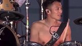 谢霆锋演唱《不要说谎》，一开口震惊全场，场面一度失控